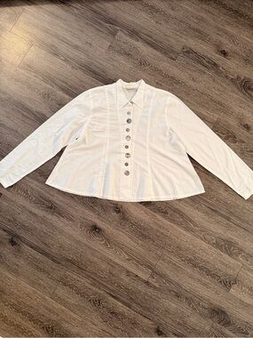 Eleven Stitch Design Button Up